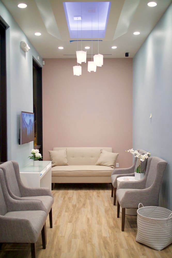 The waiting lounge with a sofa and soft chairs