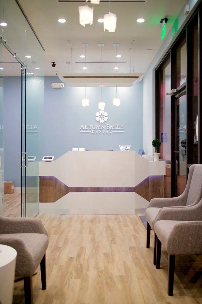 The reception desk at Autumn Smile Dental